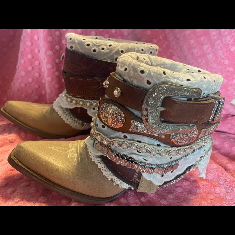 Beautiful Cowboy ankle boot